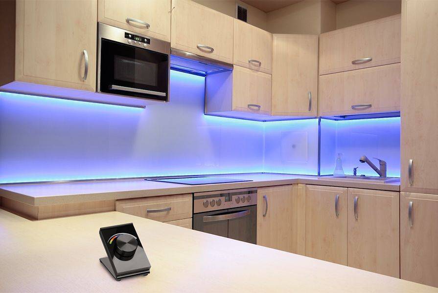 Светильники для кухни над рабочей поверхностью: основные требования, виды и размещение