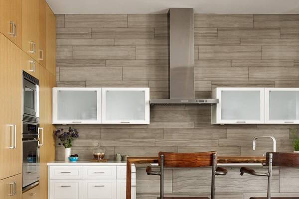 Как выбрать лучшие стеновые панели для кухни