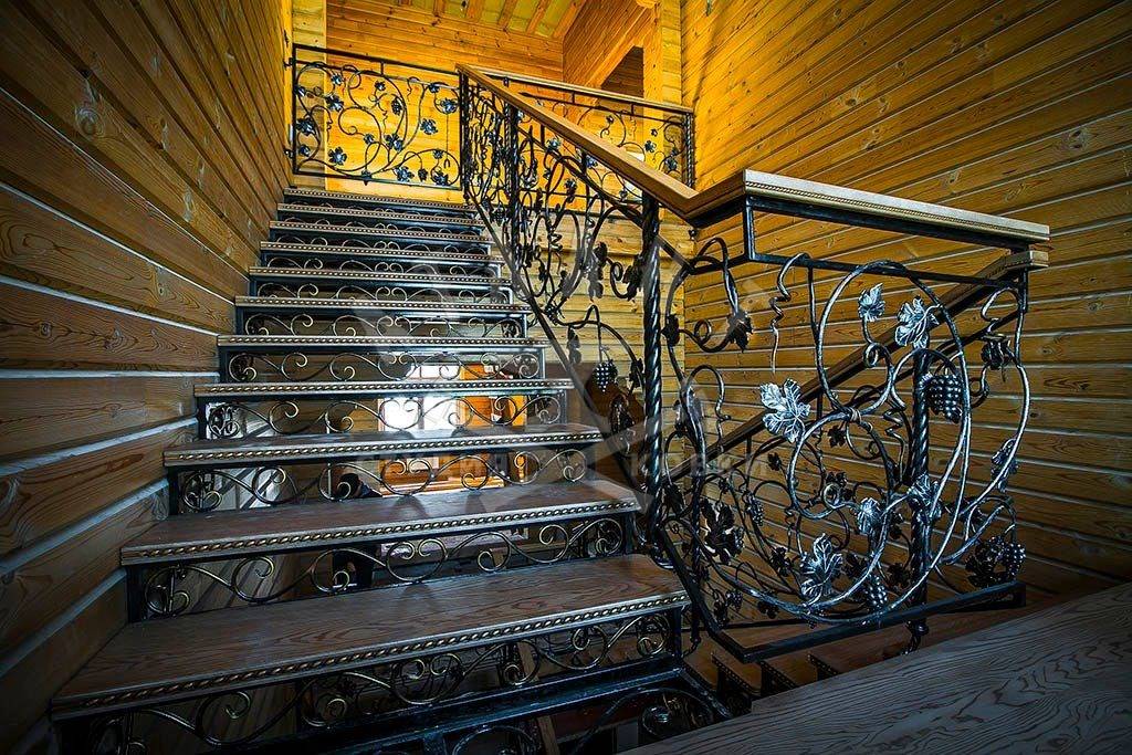 Кованые лестницы — фото шедевров кузнечного искусства